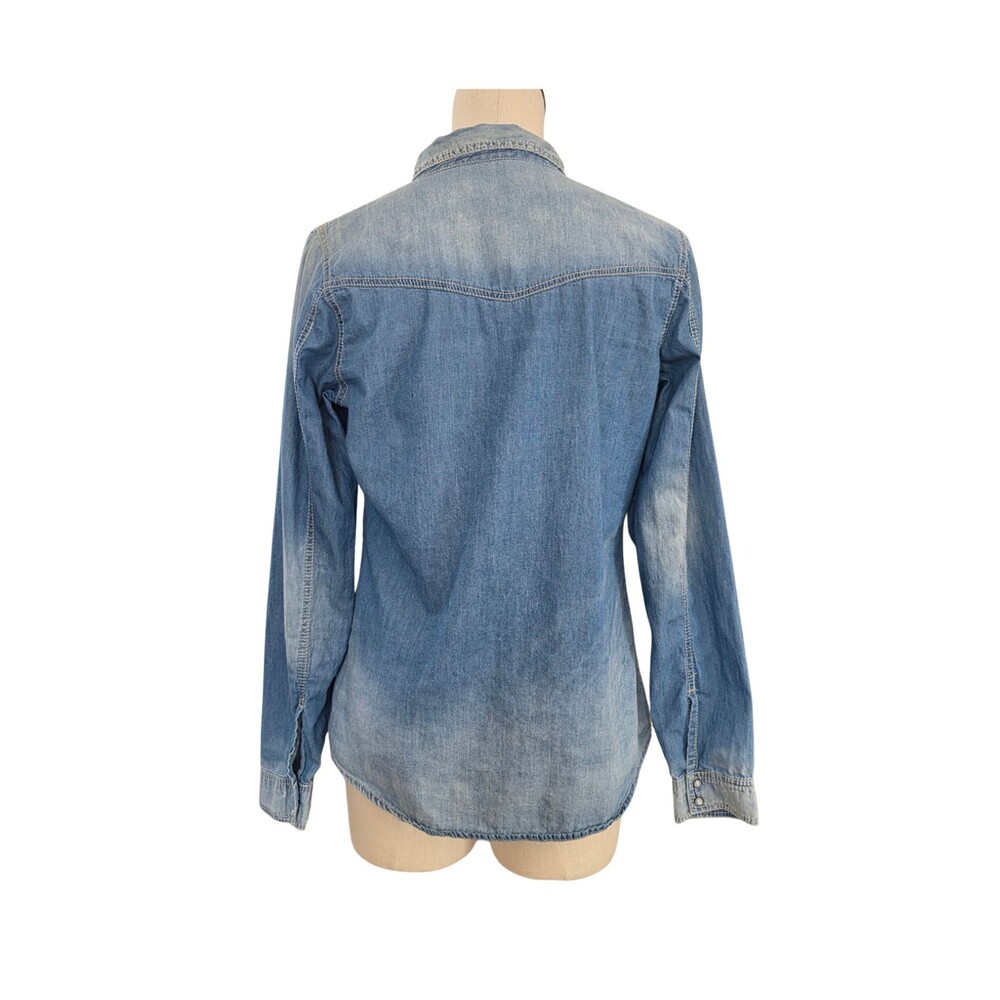 Maurices Chambray Denim Pearl Snap Front Western Shirt Top Rodeo Grunge Size M - Picture 2 of 6